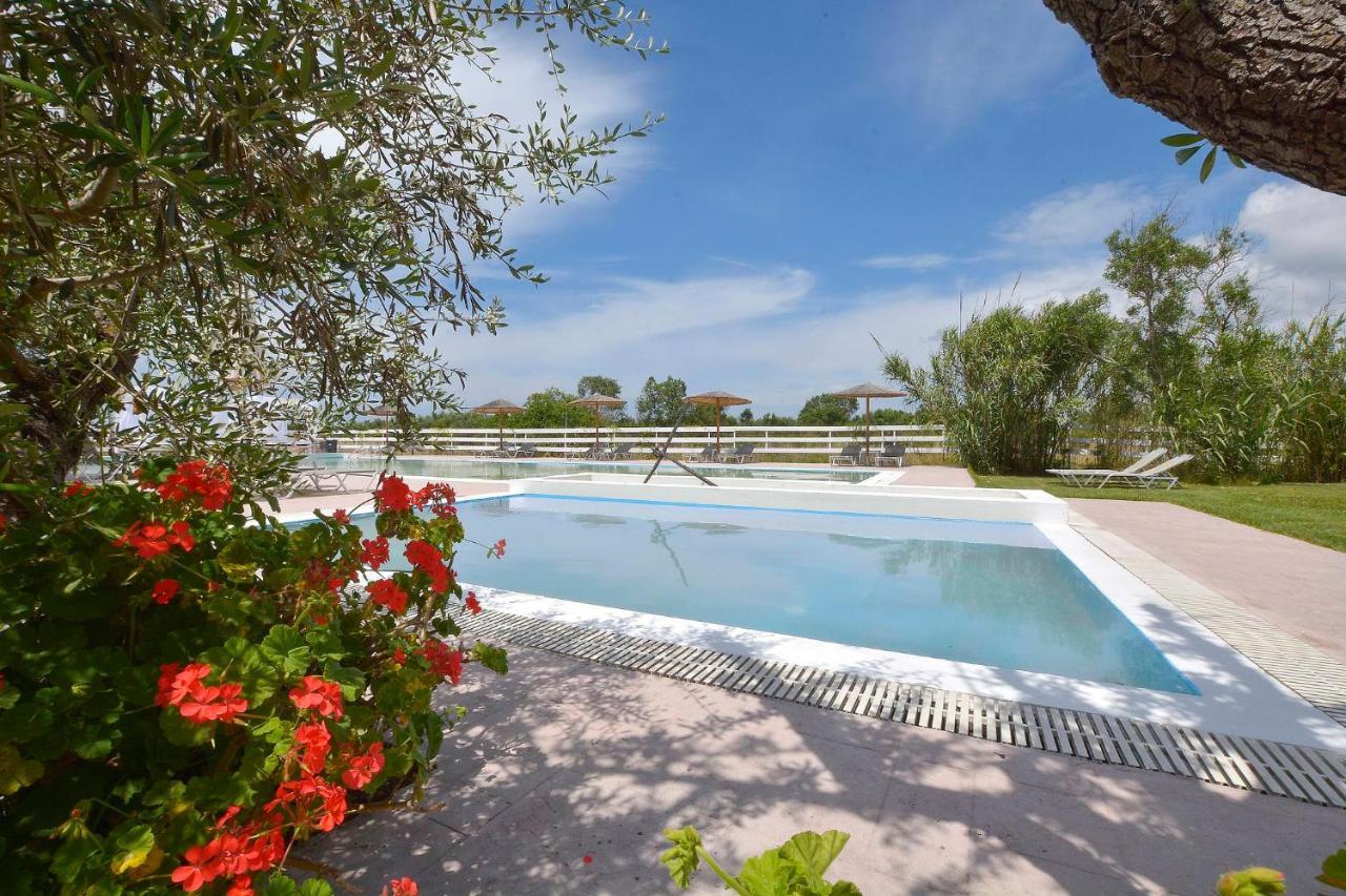 Likithos Hotel