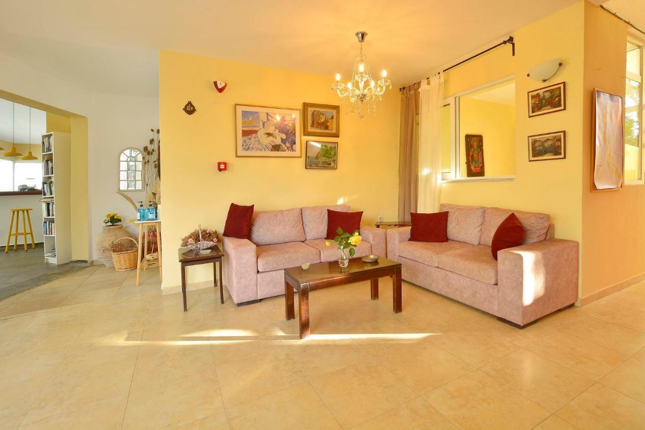 Likithos Hotel 3*